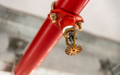 Sistemas de Sprinklers: A primeira linha de defesa automática do seu patrimônio.