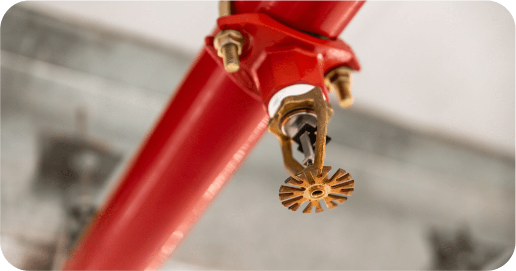 Sistemas de Sprinklers: A primeira linha de defesa automática do seu patrimônio.